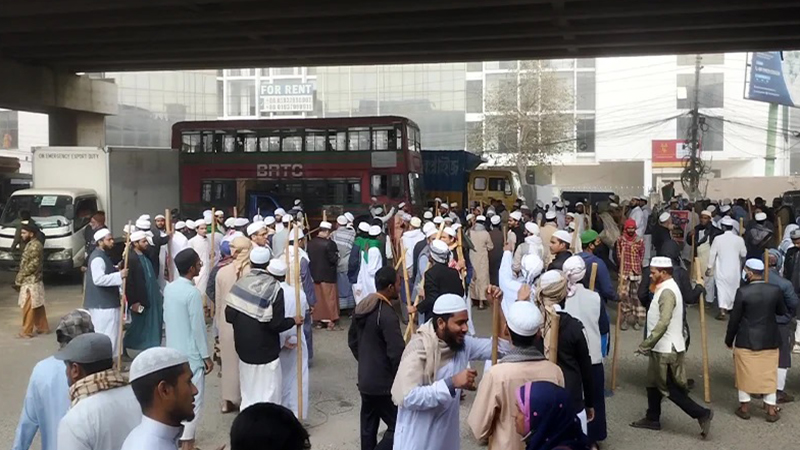 টঙ্গীতে সংঘর্ষে জড়াল তাবলীগ জামাতের দুই গ্রুপ, আহত চার